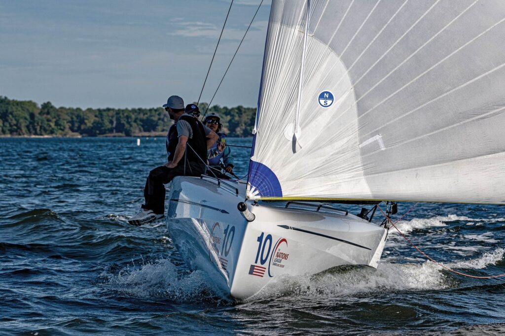 ClubSwan 28